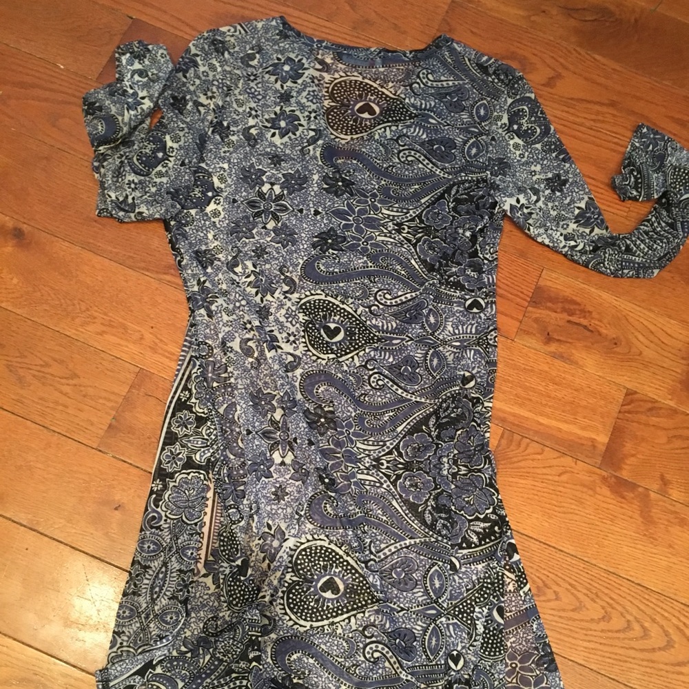 Sheer paisley tunic by Morgan